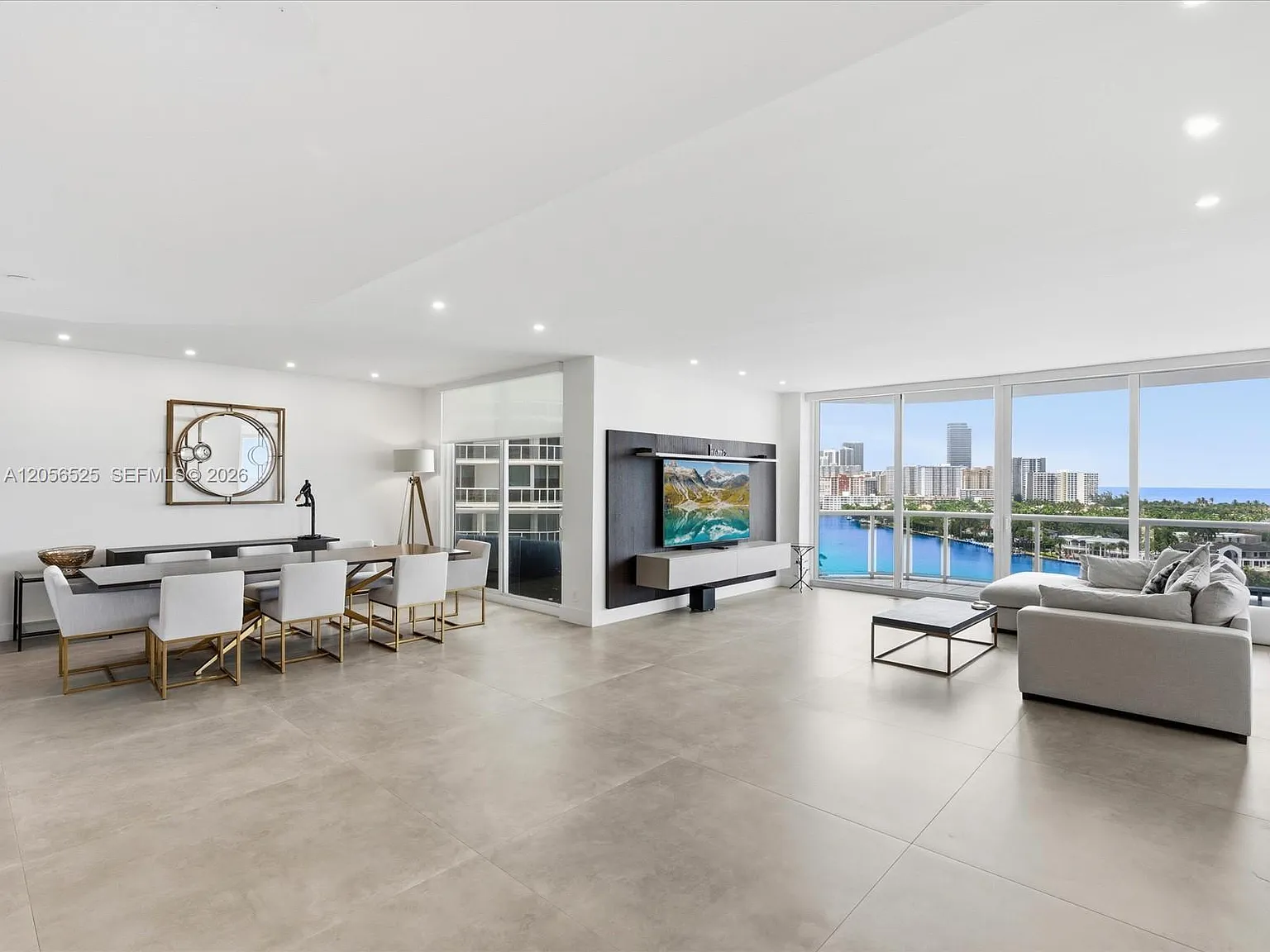 One Island Place Condo Ii — Photo 2