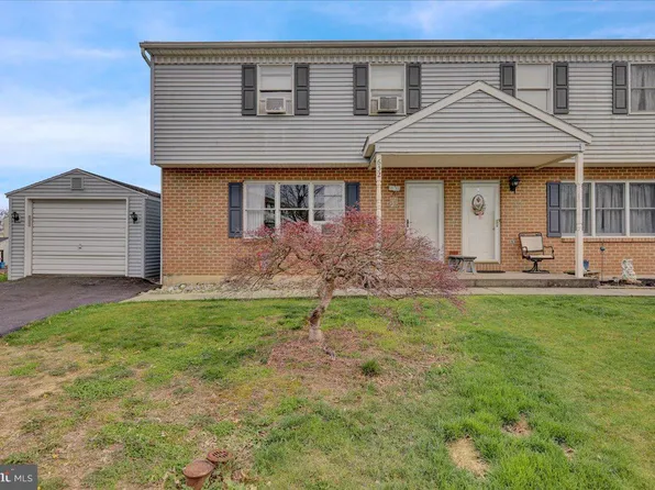 632 Leesport Ave, Leesport, PA 19533