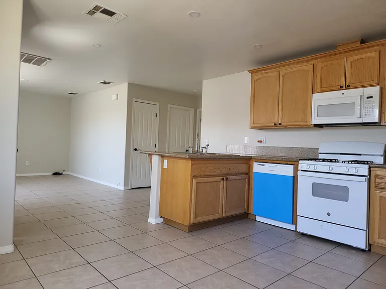 16475 Vine St #A — Photo 11