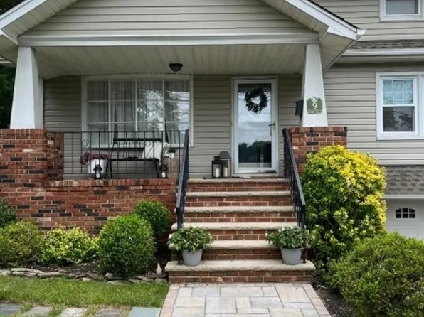 9 Summit Dr, Wayne Twp., NJ 07470