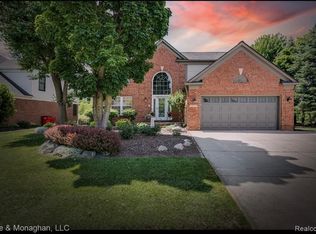 54577 Stillwater Dr, Macomb, MI