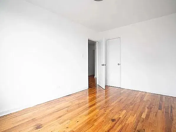 221-56 90th Ave Unit 3D, Queens Village, NY 11428