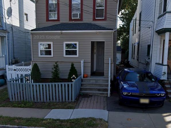 48 Columbia St Floor 2