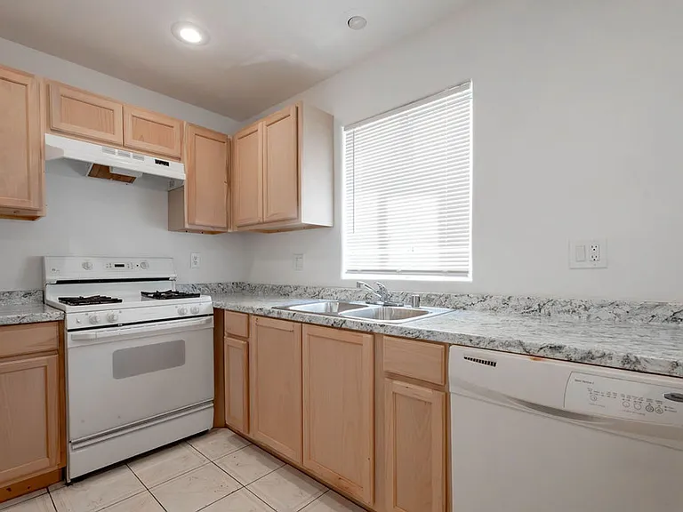 2095 Betty Davis St — Photo 7