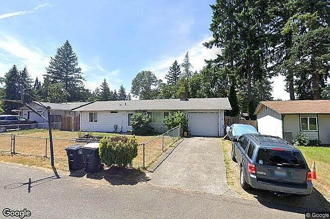 1st image of 809 Oakcrest Ct SE