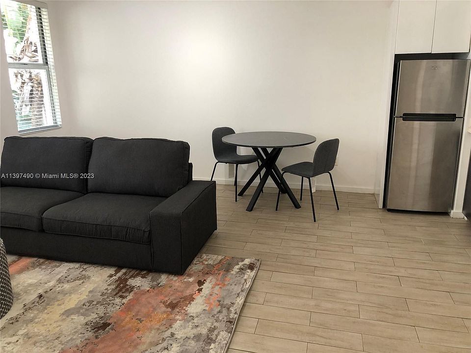 1st image of 1611 Meridian Ave APT 302