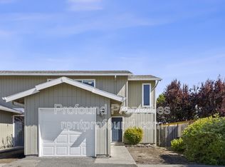 20815 SW Alexander St, Beaverton, OR 97003