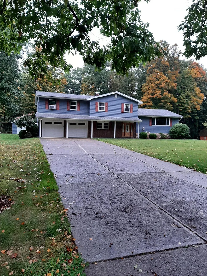 50 Blue Jay Dr photo 1