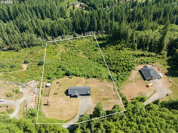 2nd image of 32510 NE Clearwater Dr