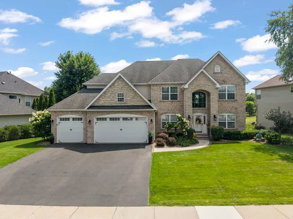 1122 Clearwater Dr, Yorkville, IL 60560