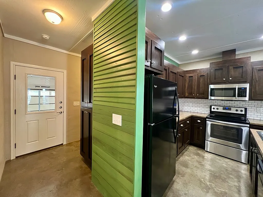 2 bed, 1200 sqft, $1,495 — Photo 4