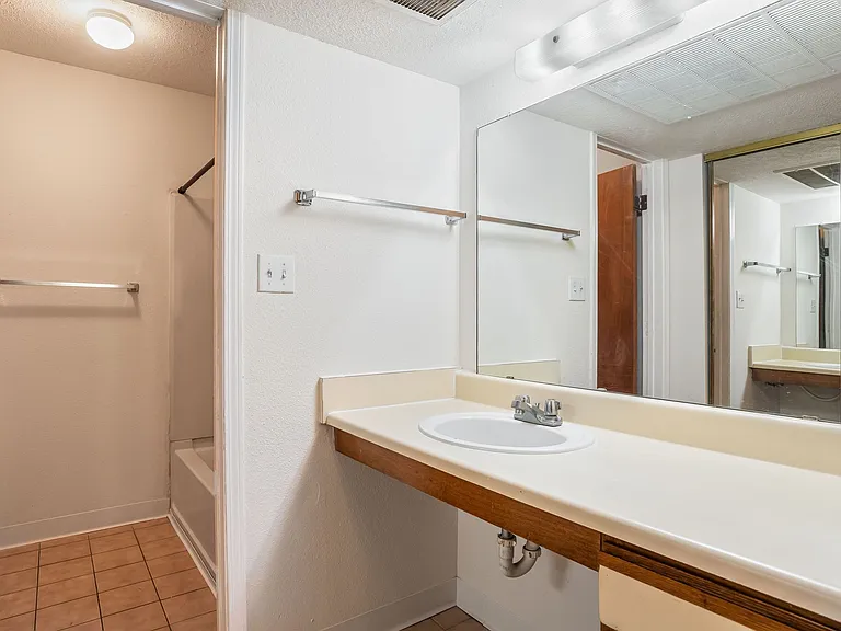 Brandywood Park Apartments — Photo 28