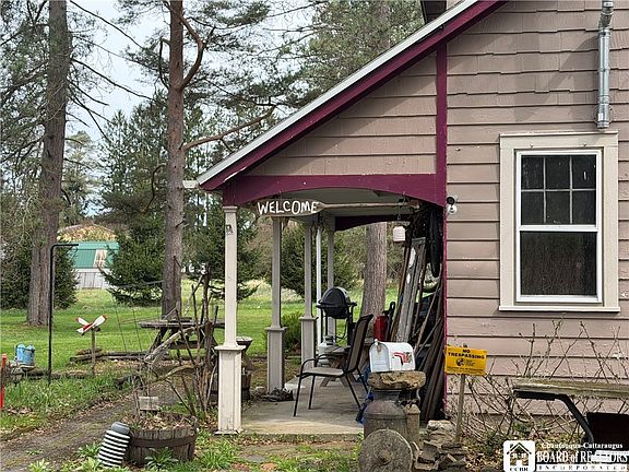 2nd image of 3261 Riverside Dr