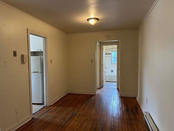 4th image of 1500 Verbeke St APT 11