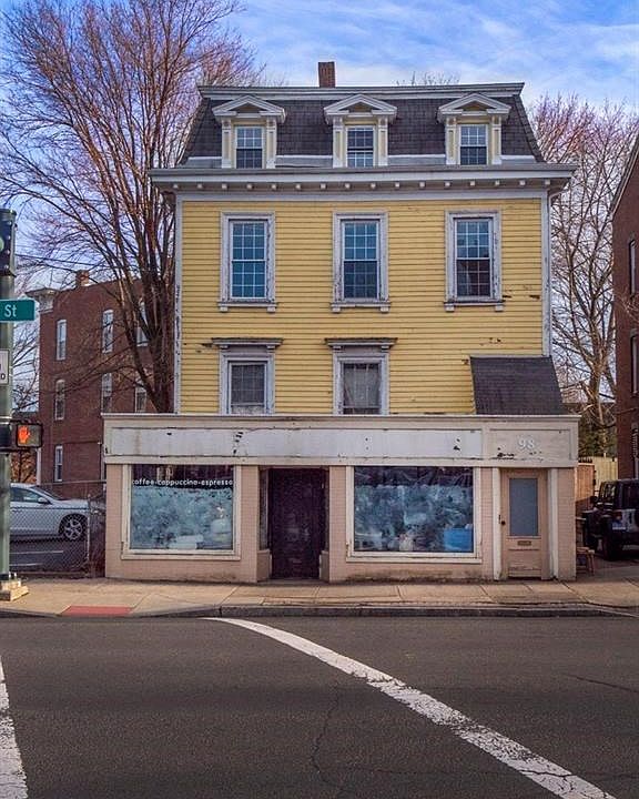 2nd image of 981 State St