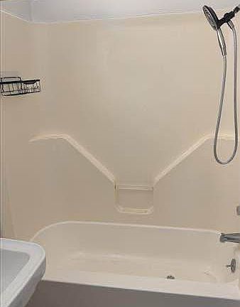 5th image of 302 S Main St #409