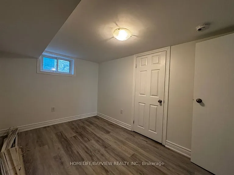255 Penn Ave #BASEMENT — Photo 11