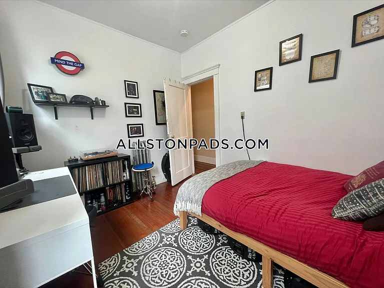 5 Harvard Ter #2 — Photo 2