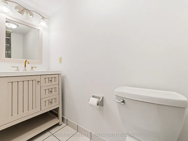 100 Bronte Rd #404 — Photo 7