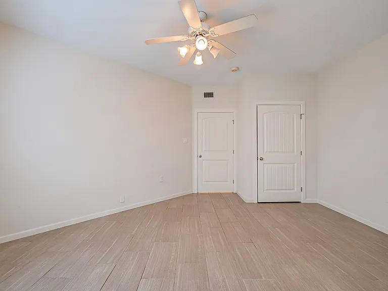 2803 Kings Crossing Dr #112 — Photo 14