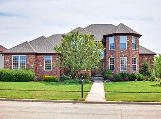 498 John Marshall Ln, Sycamore, IL 60178