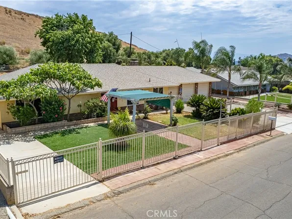 2310 Loveland Dr, Riverside, CA 92509
