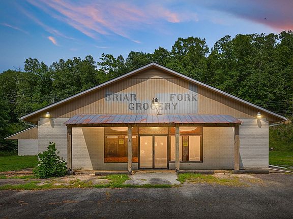 5th image of Irish Rd