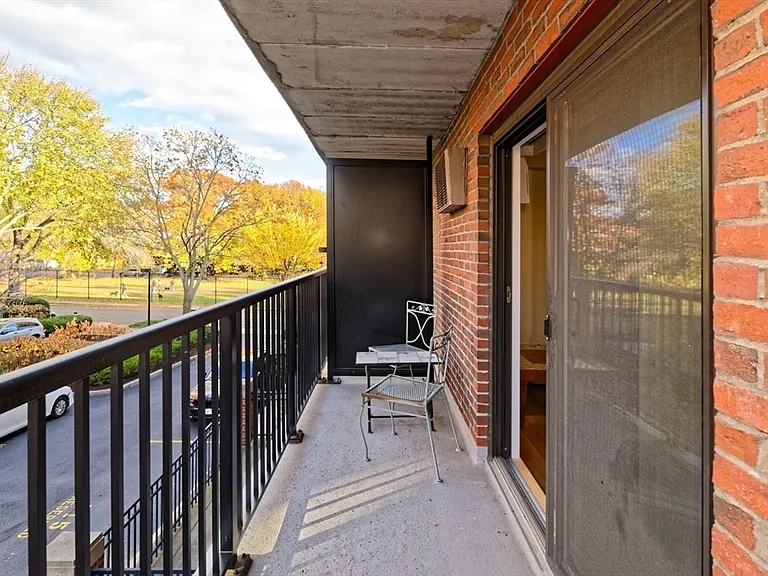 125 Pleasant St #201 — Photo 5