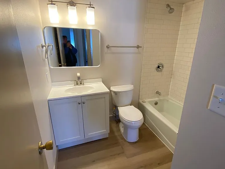 1674 Shawano Ave — Photo 18