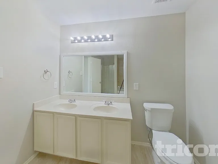 1221 Dianthus Dr — Photo 11