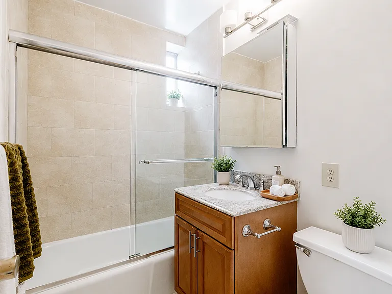 12 Charles St #3B — Photo 6