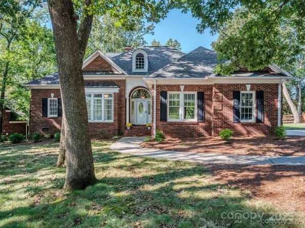 113 Eaglecrest Dr, Matthews, NC 28104