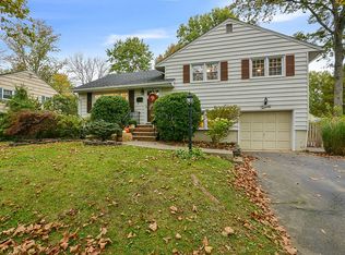 20 Cornell Pl, Chatham, NJ 07928
