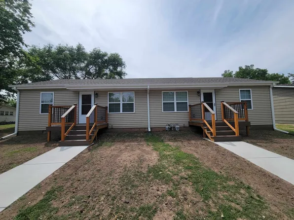 914 N Blaine St, Wellington, KS 67152