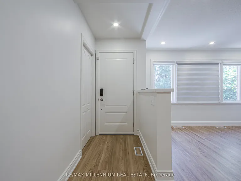 1285 Rebecca St — Photo 10