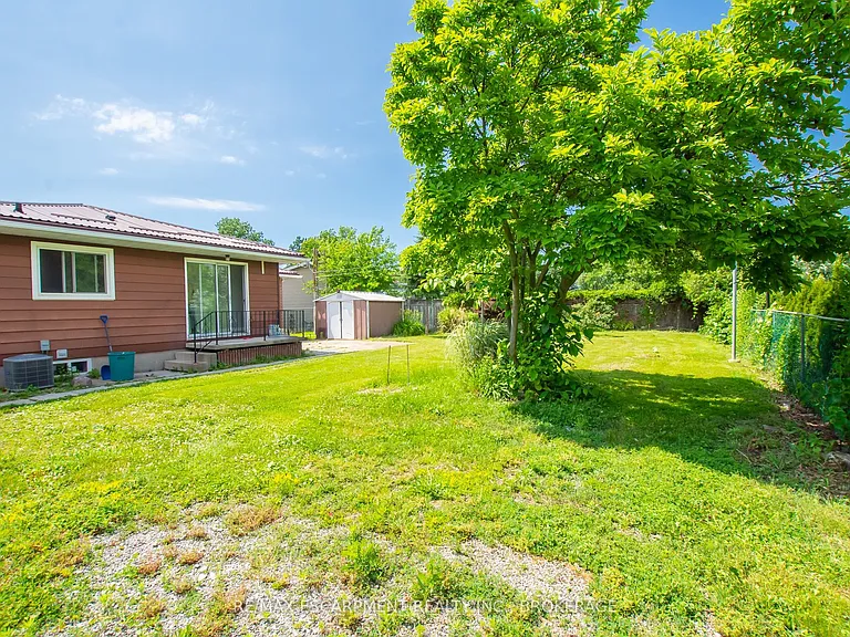 2 Wolfdale Pl #MAIN — Photo 33