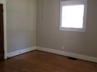 208 Browns Ln, Saint Matthews, KY 40207