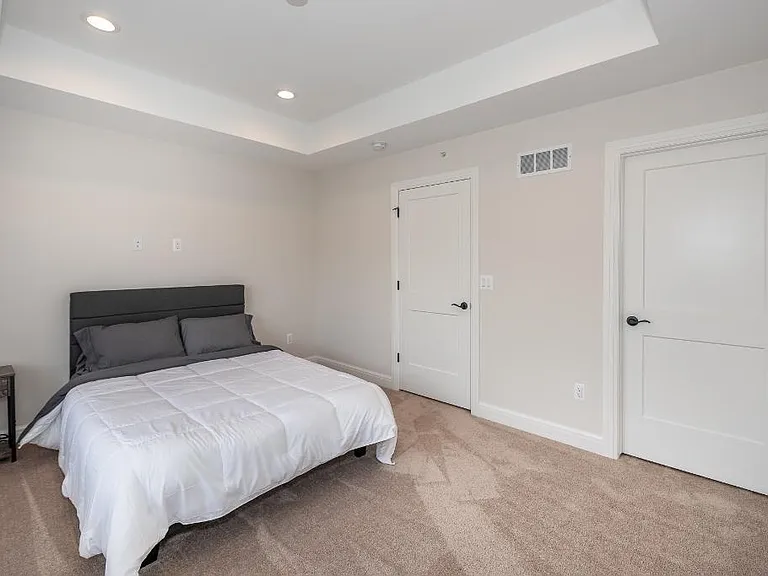 7488 Gramercy Cir — Photo 47