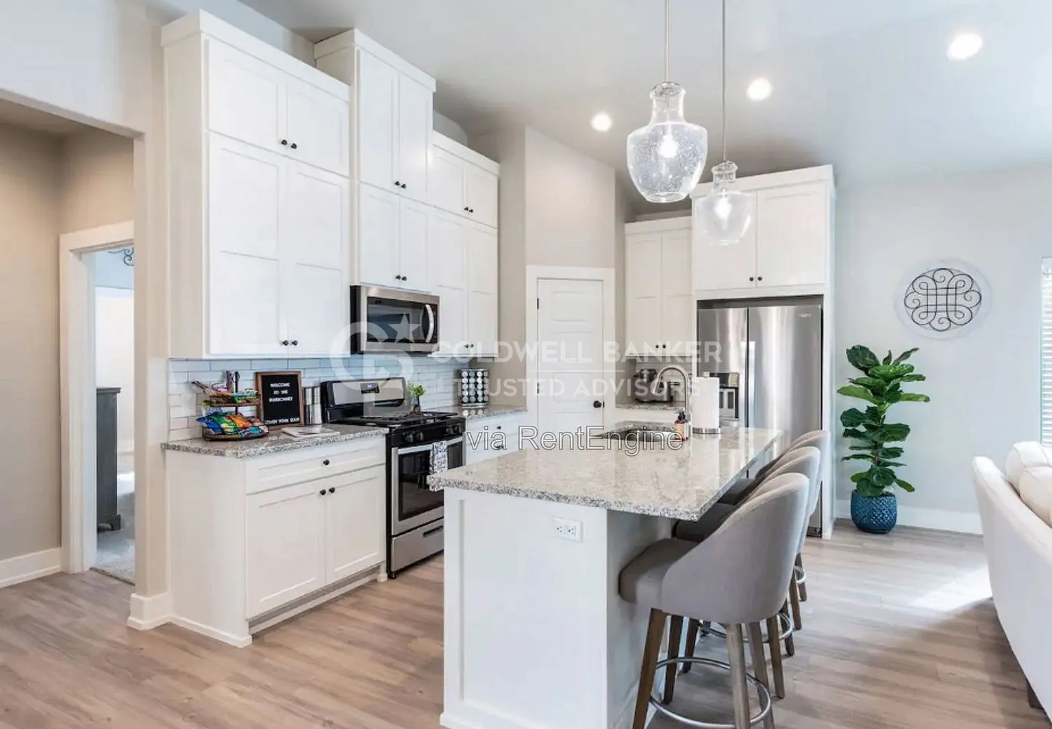 3 bed, 2.0 bath, 1801 sqft, $1,750 — Photo 4