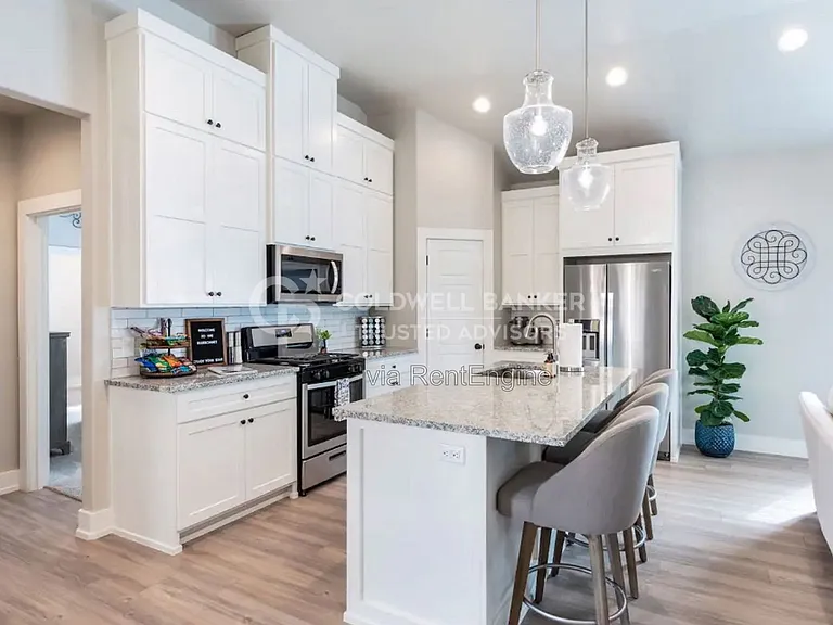1004 N Fulton Ave — Photo 4