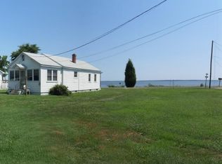 1502 Beach Ave, Colonial Beach, VA 22443