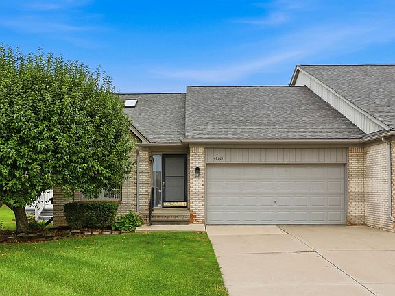 2nd image of 46201 Bentley Cir W