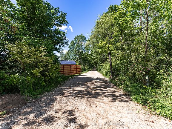 4th image of 423259 Rocky Saugeen Rd