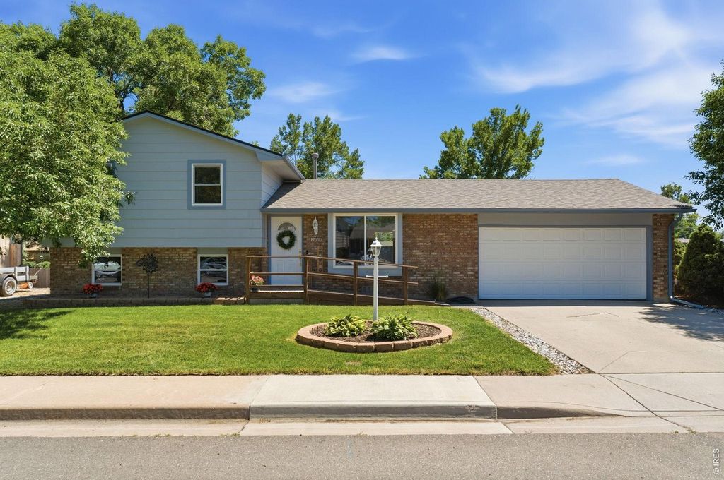 1040 White Elm Dr
