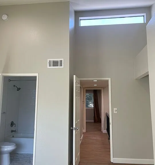 7327 Willoughby Ave #7 — Photo 8