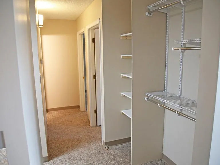 Oakwood Apartments — Photo 9