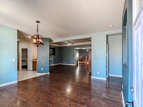 4th image of 159 W Winston Ln
