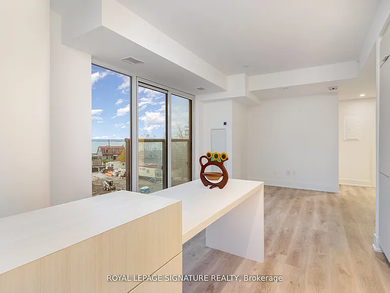 370 Martha St #304 — Photo 12