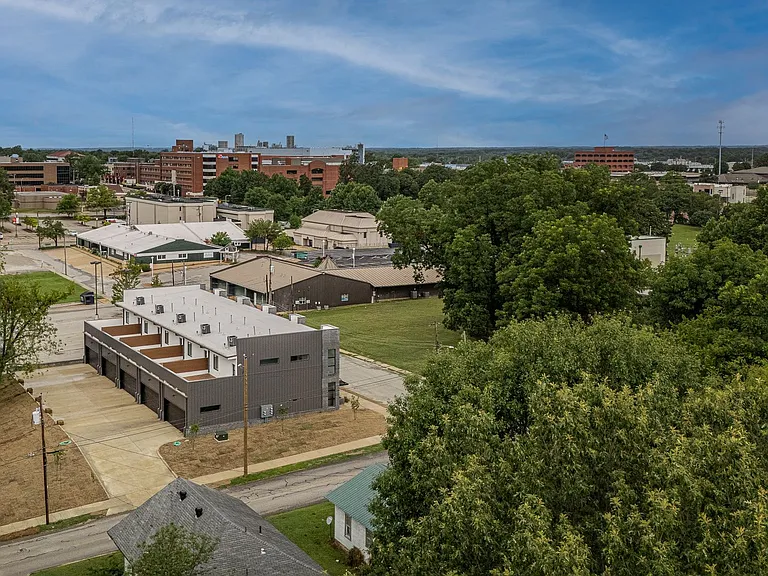 Edge Luxury Townhomes — Photo 50