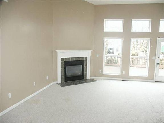2nd image of 326 Olgelbay Dr